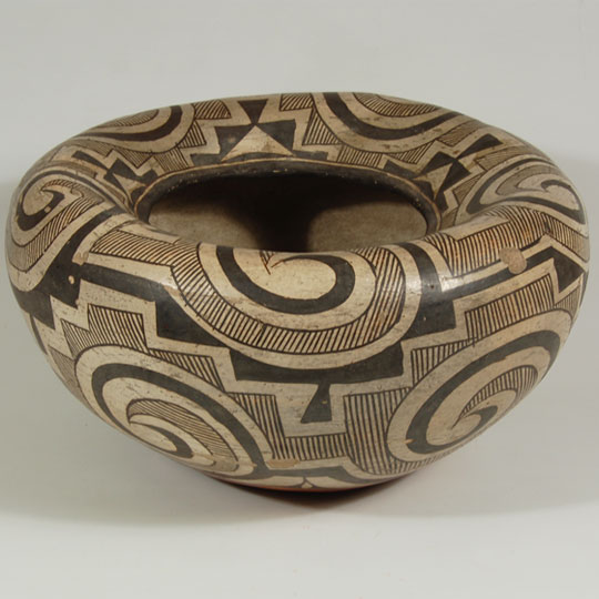 Historic Acoma Pueblo Pottery - C3795